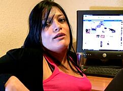 Two Ladies Share The Dick In Wet Pussy Threesome