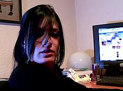 Two Ladies Share The Dick In Wet Pussy Threesome