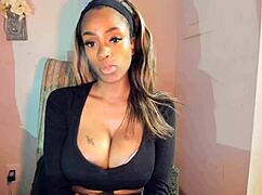 tattooed milf with big tits fucks her pussy 😈