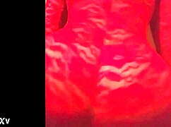 Who moves ass better, Candy Flow or Ana Carolina?