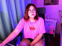 Look at this Cute Redhead Teen Using Toys on Webcam for Pleasure!