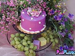 beautiful big ass teen sunny exposes juicy booty outdoors