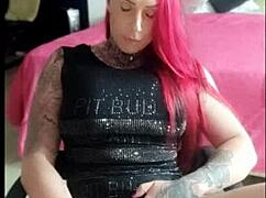 her boyfriend wasn't home so she fingered herself to orgasm