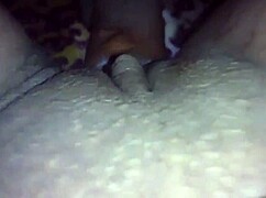 fudendo a empregada na pele escondido while sneaking around the house