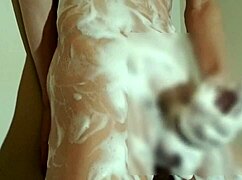 japanese boy, wanna see me masturbate naked in the bath?