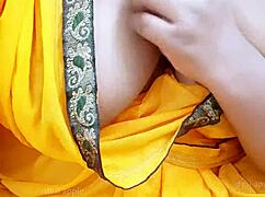 West Bengal Indian Bhabhi Posing Attractively in Traditional Saree