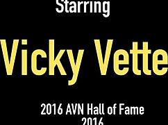 blonde vicky vette and ivy secret munch muffs! 😜