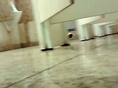 Amateur Gay Fuck in Mall Bathroom!