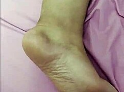 Haciendole Cosquillas En Los Pies Antes De Una Sesion Intensa