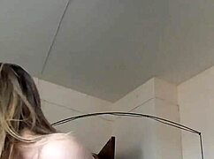 Modelo Tirando Fotos - Alexandra Smelova