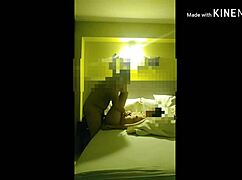 Gozando rico con la anfitriona en vagina y anal