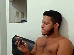 novinho dotado gozando gostoso in solo session