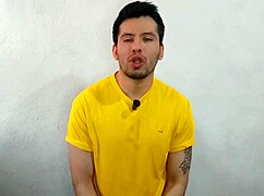 joven twink de 21cm penetra al señor taquero en la bodega de salsas a pelo