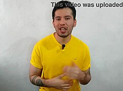 joven twink de 21cm penetra al señor taquero en la bodega de salsas a pelo