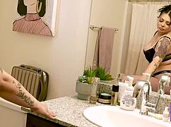 OMG, my hot stepmom London Rose stuck in the washer again!