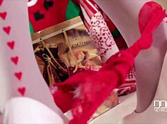 Holiday gift of a shaved pussy