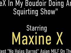 its maxine x masturbating by using huge dildo