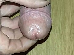 Jerking Off My Cock Right Now 😜