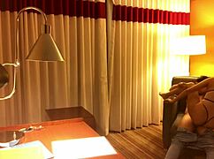 Engañando con Lexi Aaane en habitación de hotel