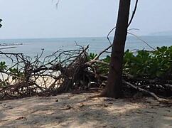 Pinay Gets Fucked Outdoors In The Sea, Cum In Mouth Riskily.