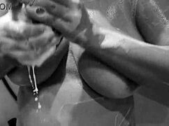 girlfriend tits and pussy