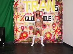 sarita fox sucks monster cock at gloryhole in shemale fetish