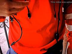 La Milf Tetona Katha Follada Duro por Vendedor de Celulares en Venezuela