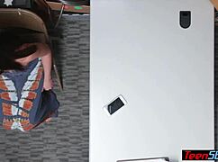 Stunning thief caught and taken hard by LP officer