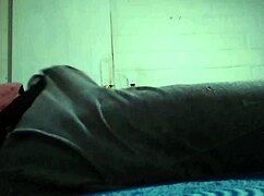 jhozue from guadalajara gives little handjob?