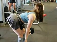 Mayra gets a big tribute with her tits and ass