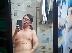 Vietnamese gay top sucking big cock 😈