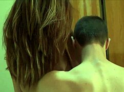 el casting de una joven parejita gets wild with bondage