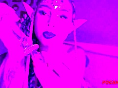 Pocahontas does anal with big ass on glass dildo 😈