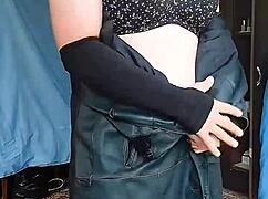 cute big ass ladyboy riding hard!