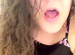 Lil-ryda thick ass riding her favorite toy