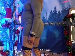 I watch Steffi Grey's slutty pussy danc