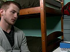 Yo, wanna watch Archer Hart jerk to gay porn vids?