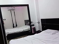 asi es que la zorra de mi hermanastra se prepara para comenzar a grabar porno en el hotel de carretera la zorra es media gorda pero aun tiene talento para calentar a los suscriptores porno real casero