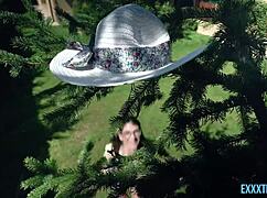 Sara Bell and Raul Costa play in bathtub bubbles with big tits