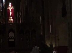 Exploring the historic prague castle as a european tourist