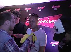 ninguno mariposa suicida rips clothes in gay pornstar scene.