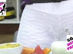 Kelly Key In Tight Leggings