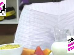 Kelly Key In Tight Leggings