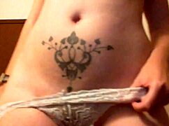 Your Hot Italian Sis Demonstrates Her Squirting Skills, Aren't You Turned On?