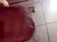 top guy handles loose big dick in gay action