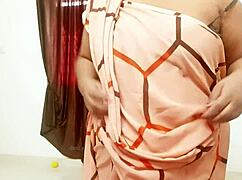 sexy malaysian lady flaunts big boobs 😍