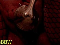 Itskyliebbw dominates shower play in fishnets with bold intensity.