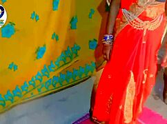Desi village bhabhi saree removing finger karke jordaar chudai 🔥