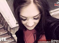 Auto sextreffen mit deutscher dünner teen 18+ schlampe auf der straße