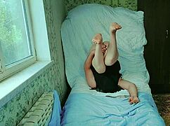 Sissy twerks big white ass